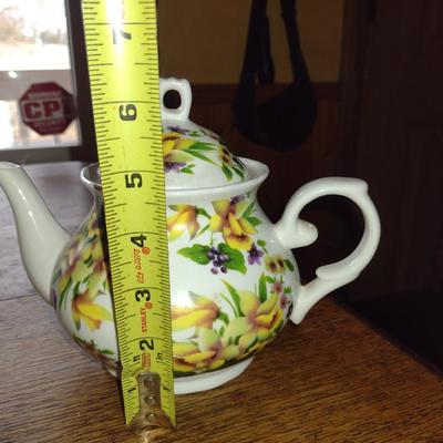 Collection of Home Decor (K)