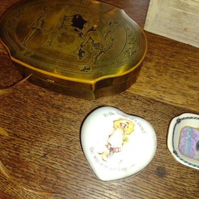Collection of Home Decor (K)