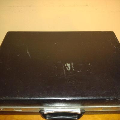 Vintage Samsonite Hard Side Briefcase- Approx 18" x 12" x 5" Deep- No Key (K)