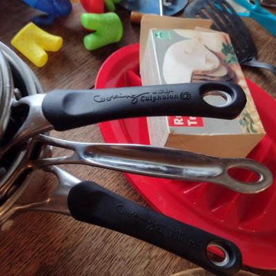 Collection of Kitchen Ware- Bakeware, Cookware, Utensils, etc. (K)