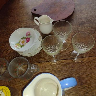 Collection of Kitchen Ware- Bakeware, Cookware, Utensils, etc. (K)