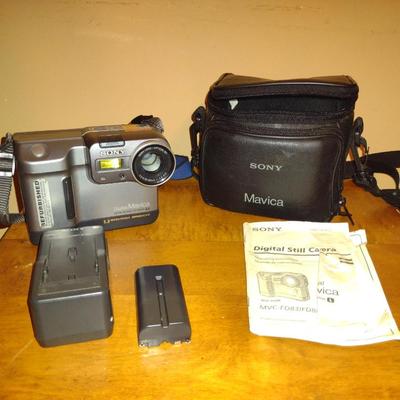 Sony Mavica Digital Still Camera- Model MVC-FD88 (K)