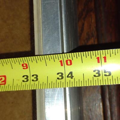 Allstate Mfg Co. Aluminum and Glass Table Top Display Case with Key- Approx 22" x 34" x 3 1/2" Deep (K)