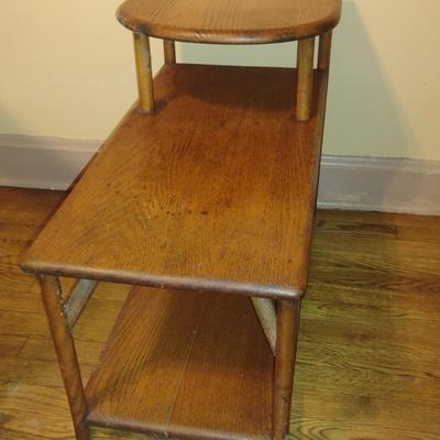 Vintage Wooden Two Tier Side/Accent Table with Stretcher Shelf (K)