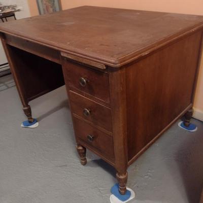 Vintage Wooden Knee Hole Desk- Approx 42 1/2" x 31 3/4" x 30 1/2" (K)