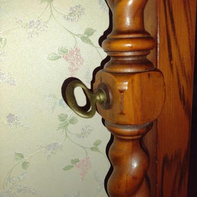 Vintage Wooden Two Over Two Drawer Dresser with Mirror and Barley Twist Accents- Approx 43" Wide (K)