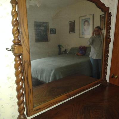 Vintage Wooden Two Over Two Drawer Dresser with Mirror and Barley Twist Accents- Approx 43" Wide (K)