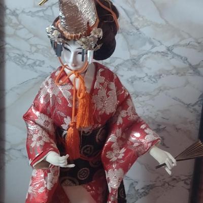 Vintage Japanese Geisha Doll in Glass Display Case (K)
