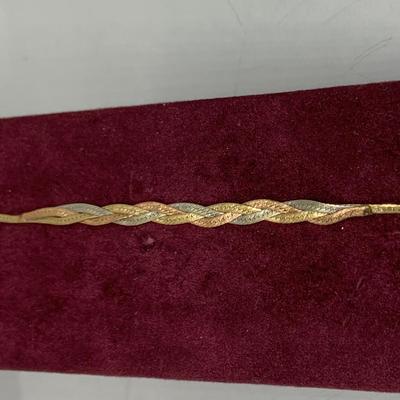 Lot 307: 14k V10T Italy Tri-Colored Gold7”Chain 2.08 Twg