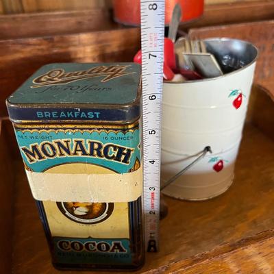 Vintage Decorative Collectibles Lot