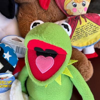 Vintage Stuffed Animal Lot - Snoopy, Kermit, Dakin