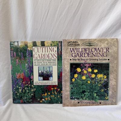 All Things Gardening Books (LR-DZ)