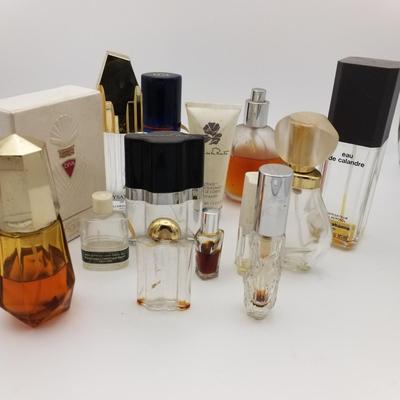 Lot of 14 Vintage Perfume Bottles, Parfum Box, Body Bath Copper? Brass? Tray Ungaro Givenchy Avon Oscar De La Renta Gucci Cachet...