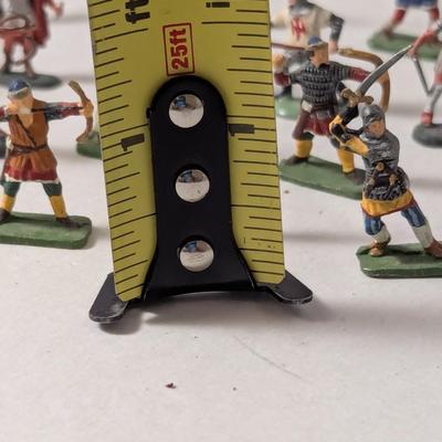 Vintage Tin/Pewter Soldiers Choice B
