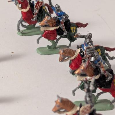 Vintage Tin/Pewter Soldiers Choice C
