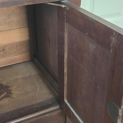 LOT 1: Antique Dry Sink with Marble Top: Natural Markings w/No Cracks