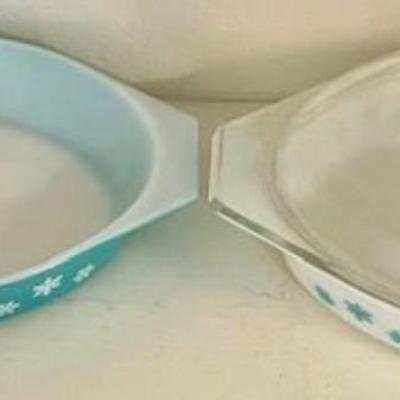 Two Vintage Pyrex Casserole Dishes