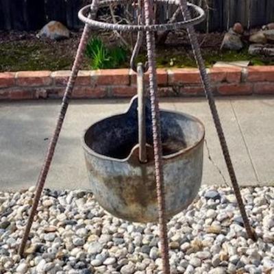 Vintage Cast Iron Caldron With Iron Stand