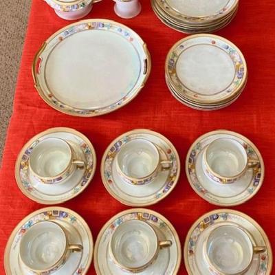 Seito Studio (Japan) China 27 Pieces