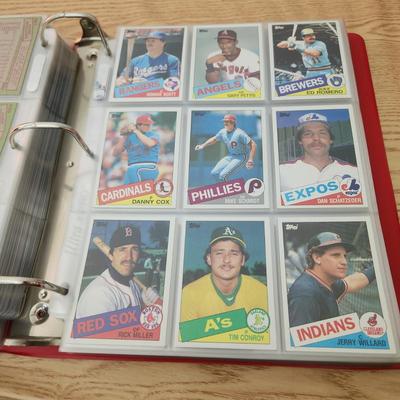 1985 Topps Complete Set Baseball Cards in Album