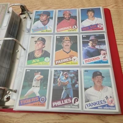 1985 Topps Complete Set Baseball Cards in Album