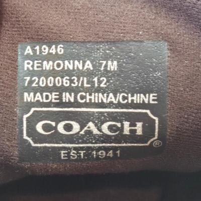 LOT 1A: Coach Casual Shoes Size 7, New in Box