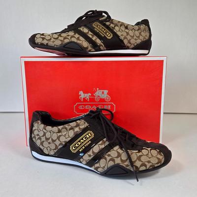 LOT 1A: Coach Casual Shoes Size 7, New in Box