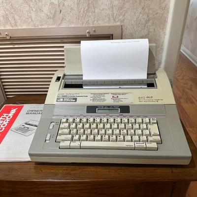 Smith Corona 440 DLD Word Processing Typewriter