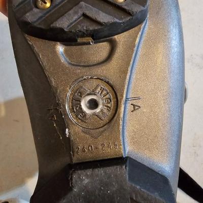 Dymastar Skis with boots and poles Exclusive legend DA7KF02