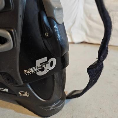 Dymastar Skis with boots and poles Exclusive legend DA7KF02