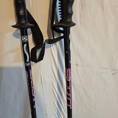 Antique wooden Ski's with poles -