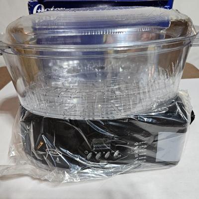 Oster Food steamer Appears new in opened box