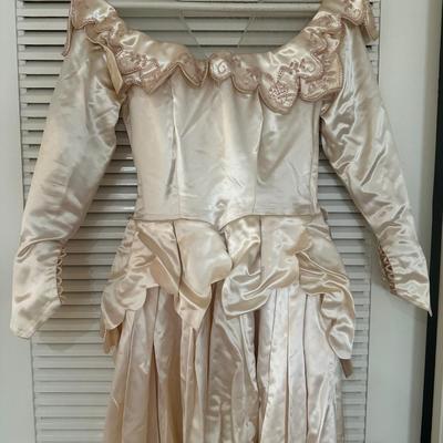 Vintage Satin Wedding Dress
