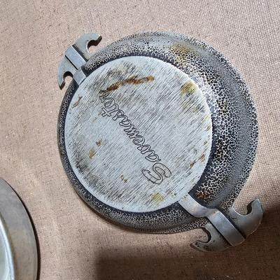 Assortment of kitchen baking pans - Aluminum pots and a dishrack