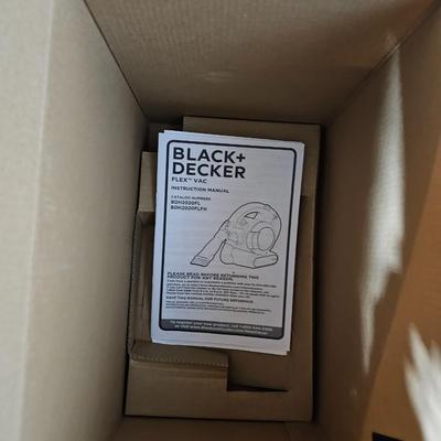 New in box Black and Decker Flex Vax BDH2020FL