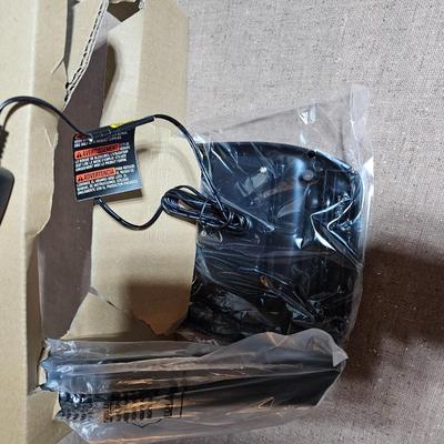 New in box Black and Decker Flex Vax BDH2020FL