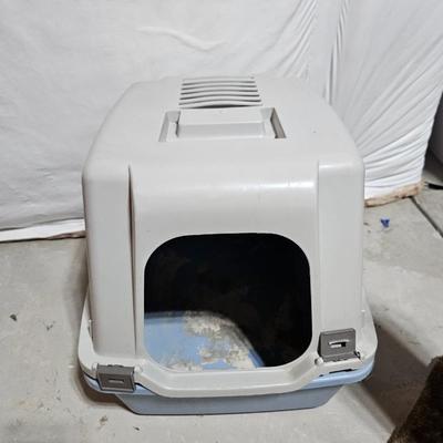 Cat scratching post, covered litter box, auto feed and water bowls