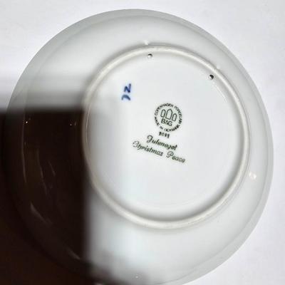 1980-1983 Bing & Grondahl Copenhagen Porcelain Christmas Plate