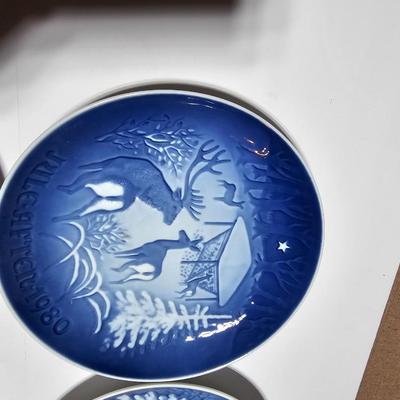 1980-1983 Bing & Grondahl Copenhagen Porcelain Christmas Plate