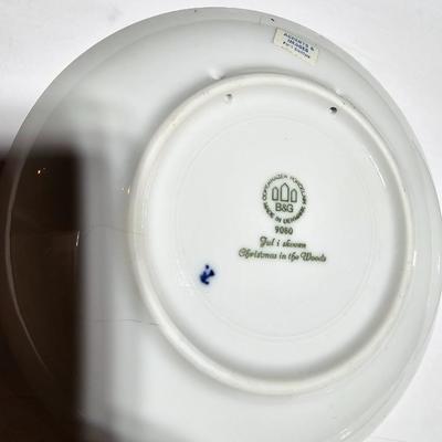 1980-1983 Bing & Grondahl Copenhagen Porcelain Christmas Plate