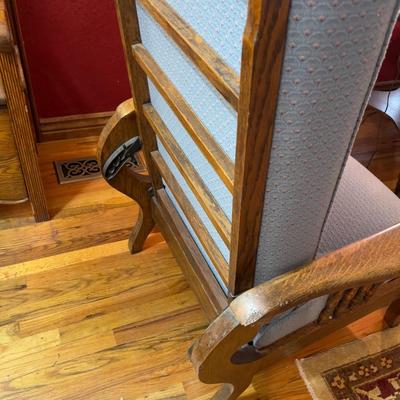Antique Oak Griffen Head Morris Chair