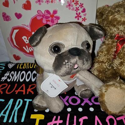 Happy Valentines Day Sweethearts! Wonderful home decor with plush gifts and vases for roses