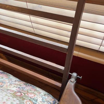 MORRIS Love Seat made out of Walnut