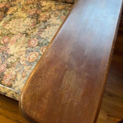 MORRIS Love Seat made out of Walnut