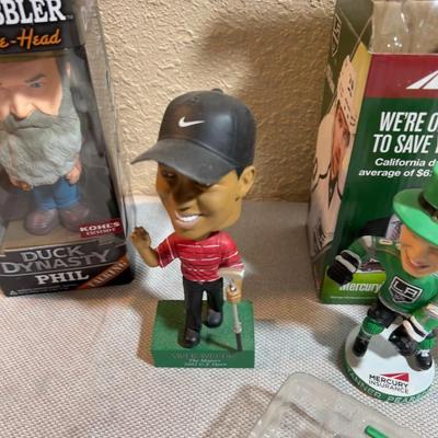 4 Bobble Heads: Tiger Woods, Football, Duck Dynasty