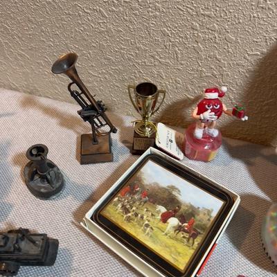 Do Da LOT, Including the Infamous Mr. Hanky