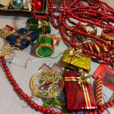 Large Lot of Christmas Decorating items; Wood Garland etc.