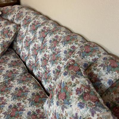 Sofa VINTAGE Rolled Back Tufted