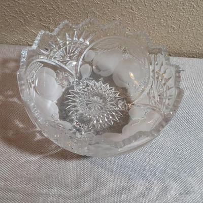 Gorgeous Etched Glass Crystal Lovely Bowl