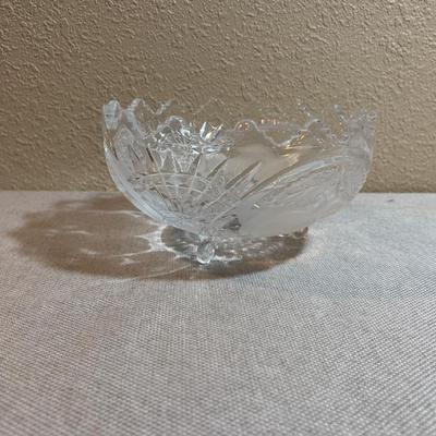 Gorgeous Etched Glass Crystal Lovely Bowl